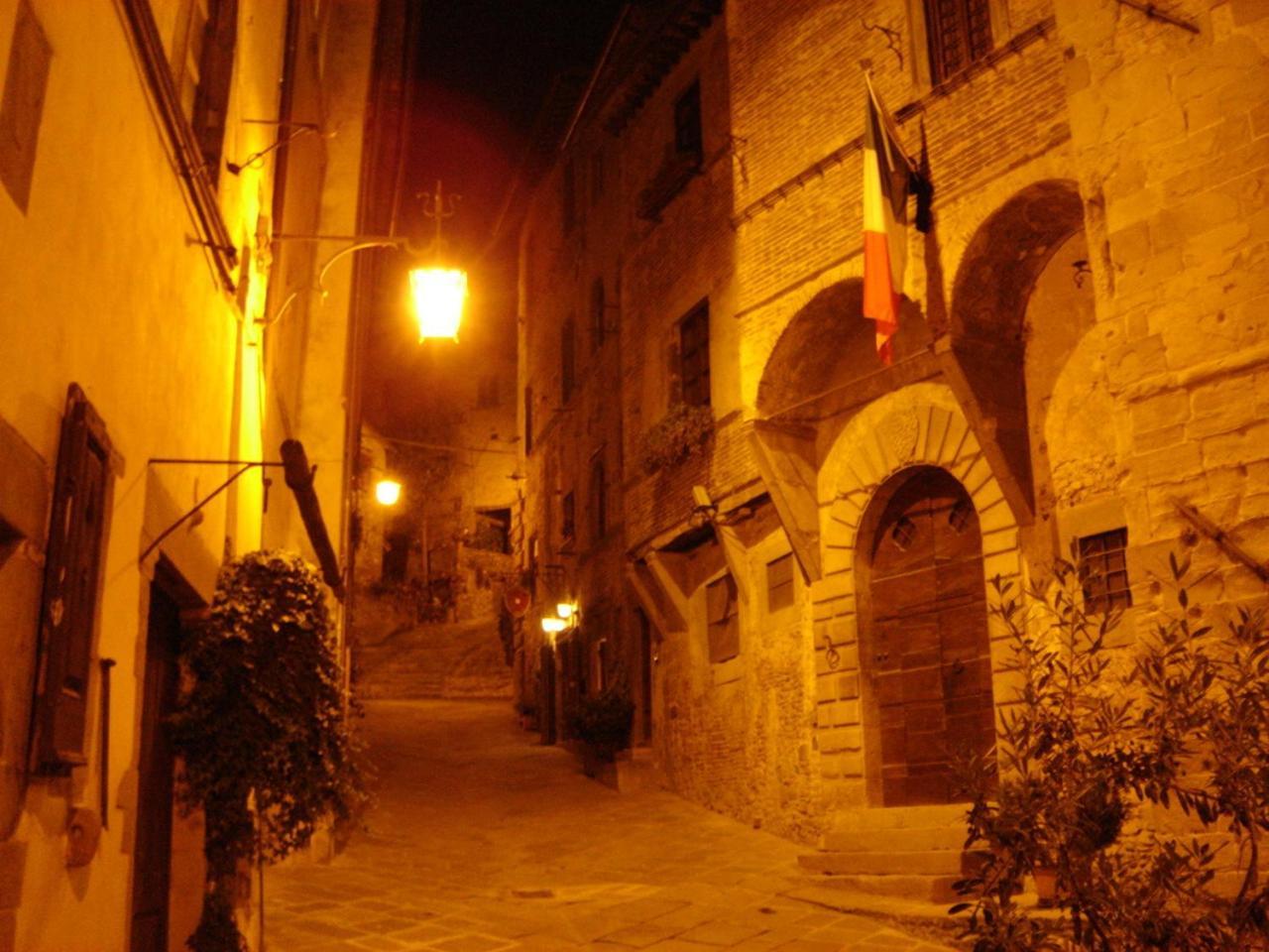 Agriturismo Il Sasso Ангьяри Экстерьер фото