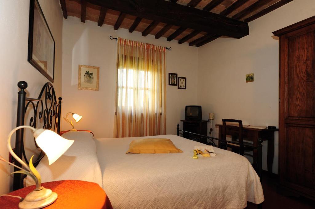 Agriturismo Il Sasso Ангьяри Экстерьер фото