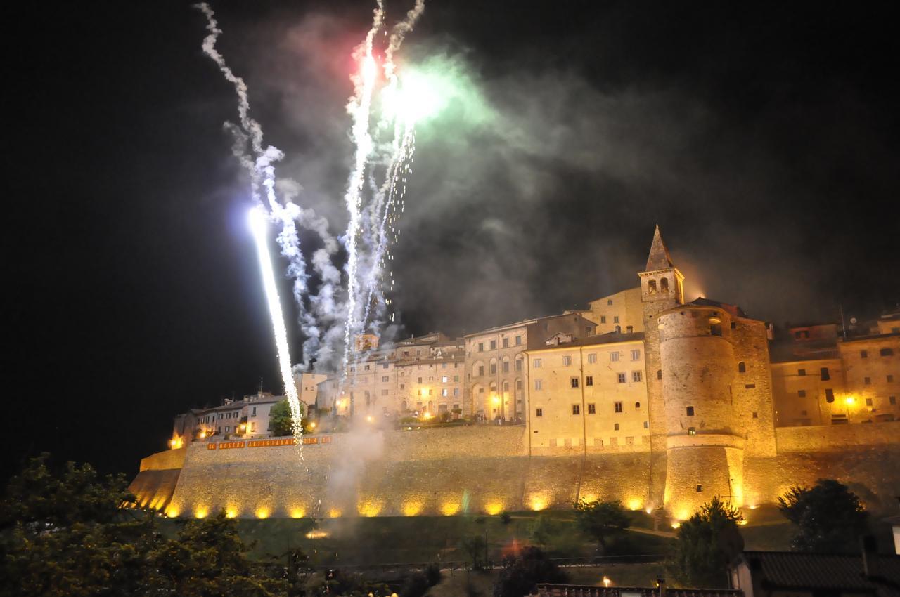 Agriturismo Il Sasso Ангьяри Экстерьер фото